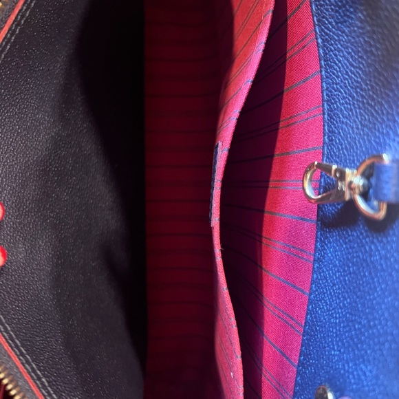 Louis Vuitton Navy Monogram Empreinte Montaigne MM - Picture 8 of 17